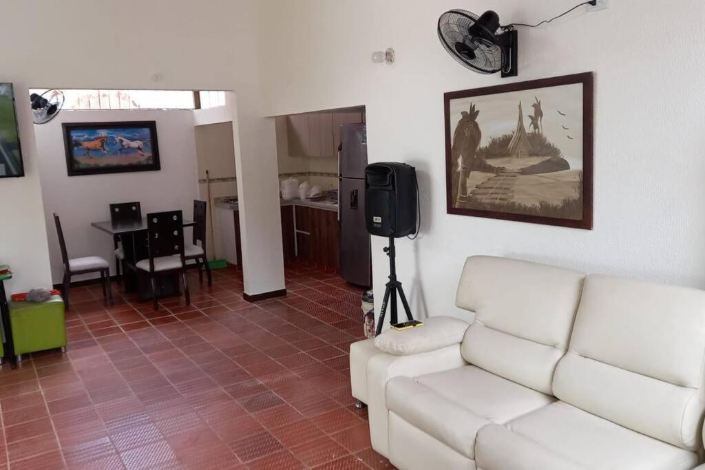 Casa Vacacional Con Jacuzzi Privado Y Bbq Carmen de Apicala